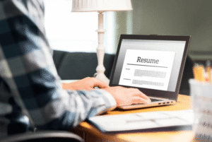 Best Resume Makers of 2026: Simple Tools for Making a Polished Resume Without Design Experience